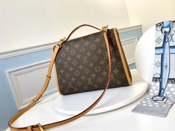 WIS IVY VUITTON LOUIS 1119